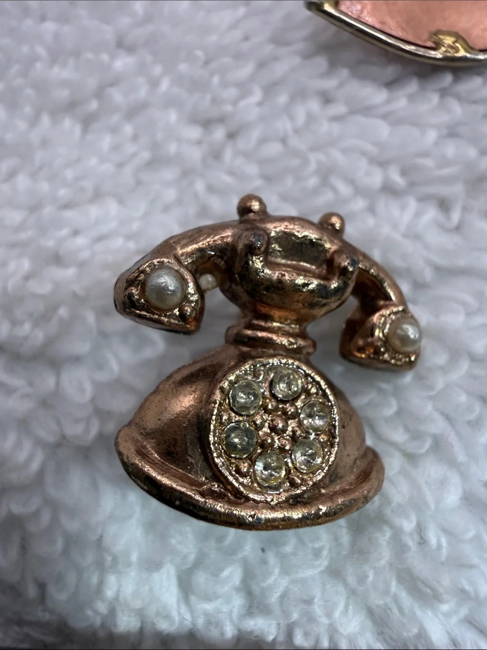 4 Mixed Metal Women’s Brooches Set in Gold and Rose Gold Tones